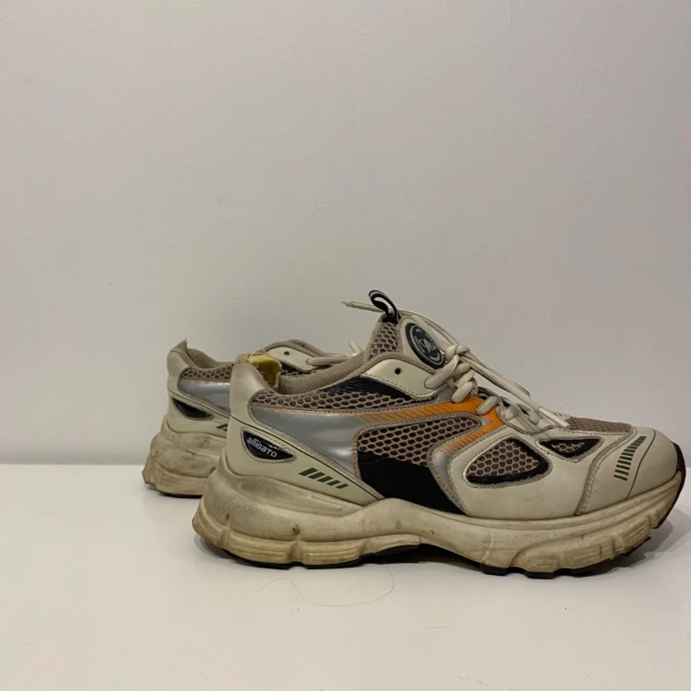 Axel Arigato White/Black Leather and Mesh Marathon Runner Chunky Sneakers EU 39